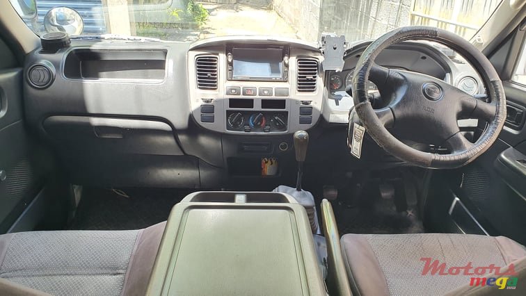 2008' Nissan photo #4