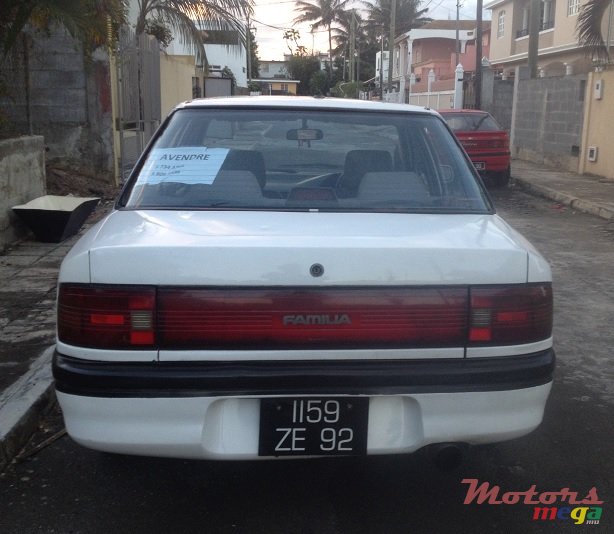 1992' Mazda 323 Familia photo #3