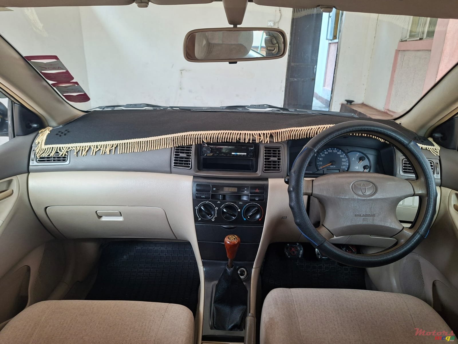 2004' Toyota Corolla photo #5