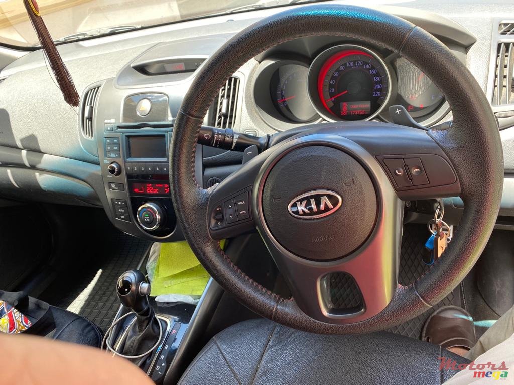 2012' Kia Cerato photo #5
