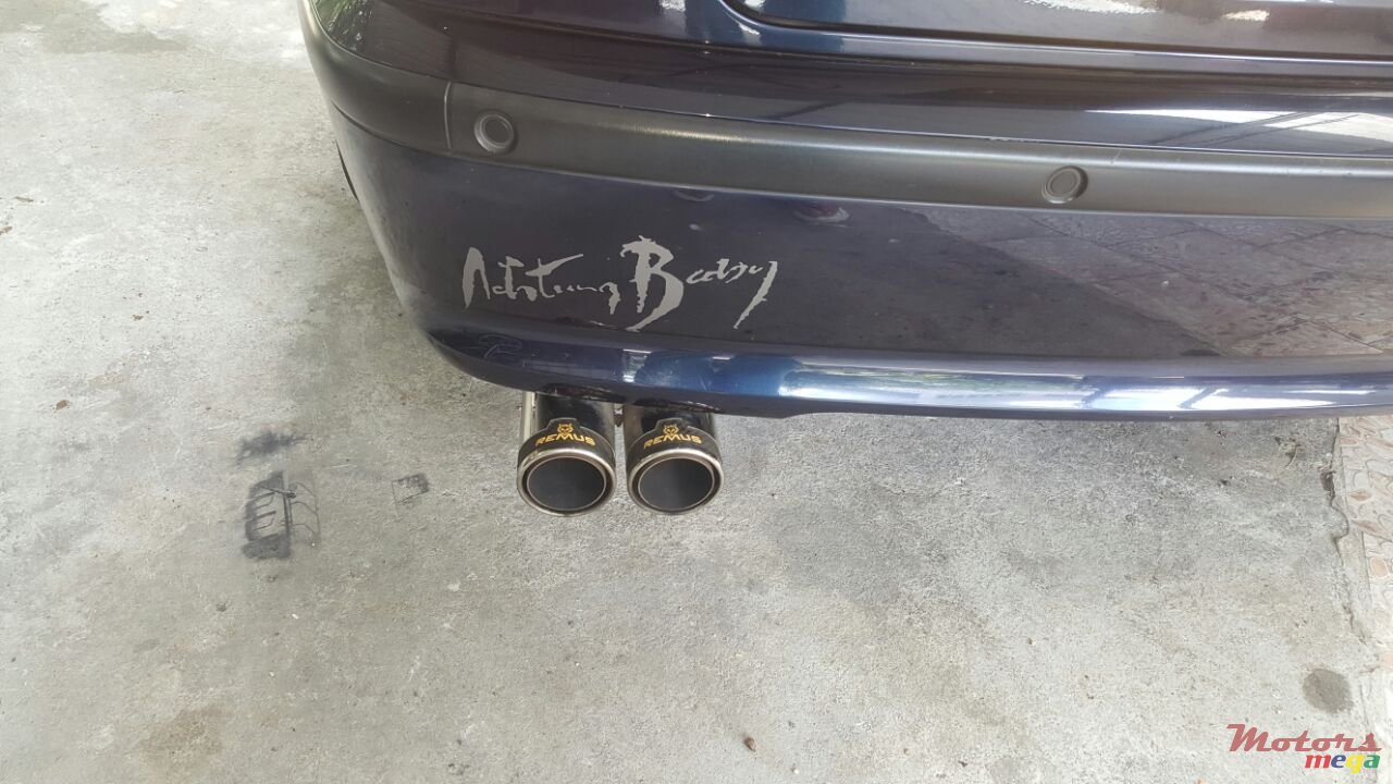 2004' BMW 318 photo #2