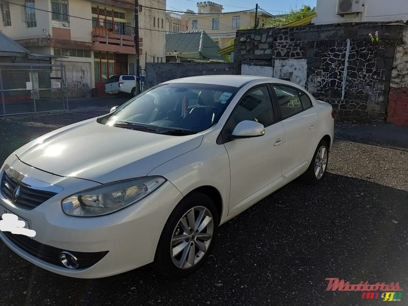2013' Renault Fluence photo #1