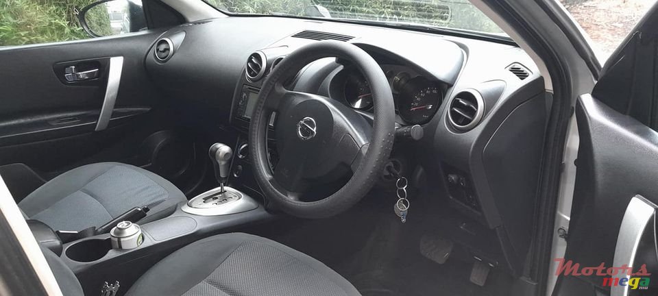 2008' Nissan Qashqai AUTOMATIC GEAR photo #4