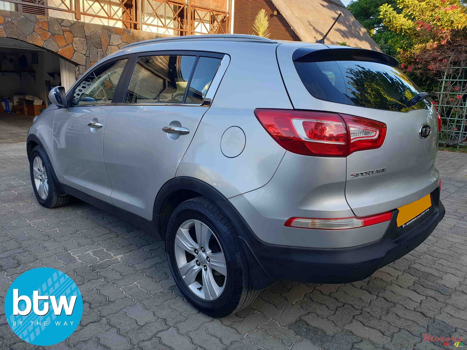 2012' Kia Sportage photo #2