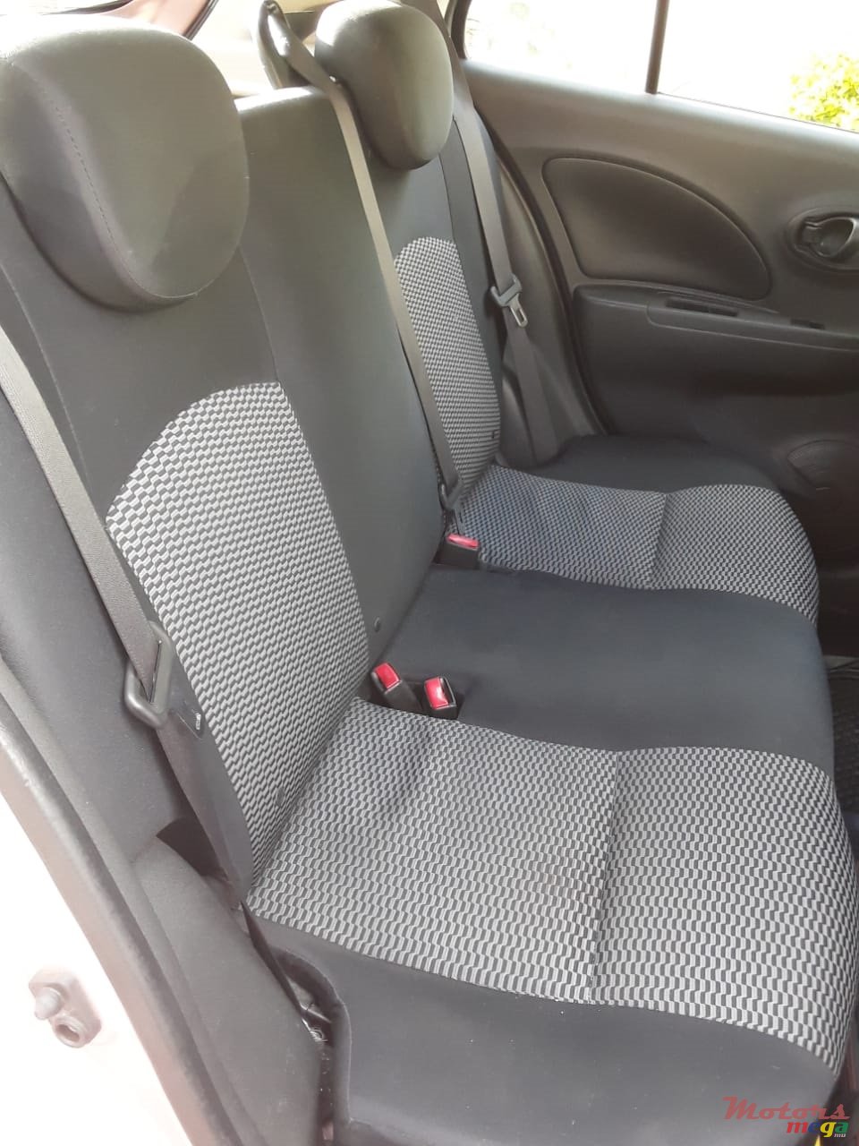 2015' Nissan March photo #6