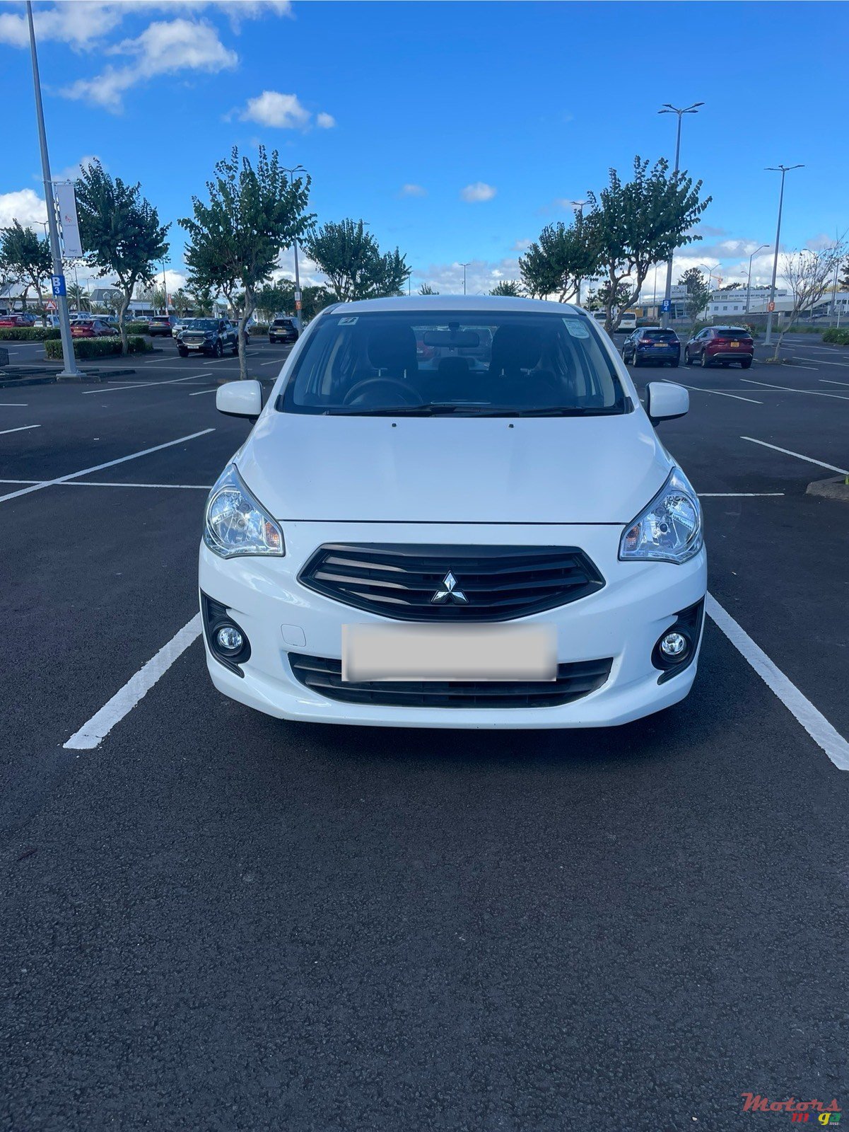 2014' Mitsubishi Attrage Sedan photo #3