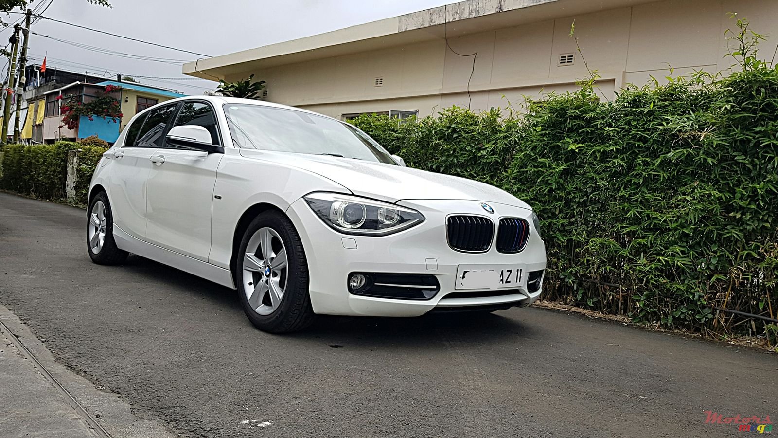 2011' BMW 116 Automatic sport line photo #1