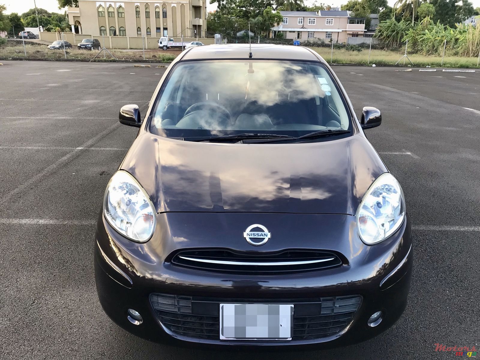 2012' Nissan photo #2