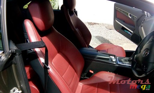2011' Mercedes-Benz E-Class E250 CGi photo #3