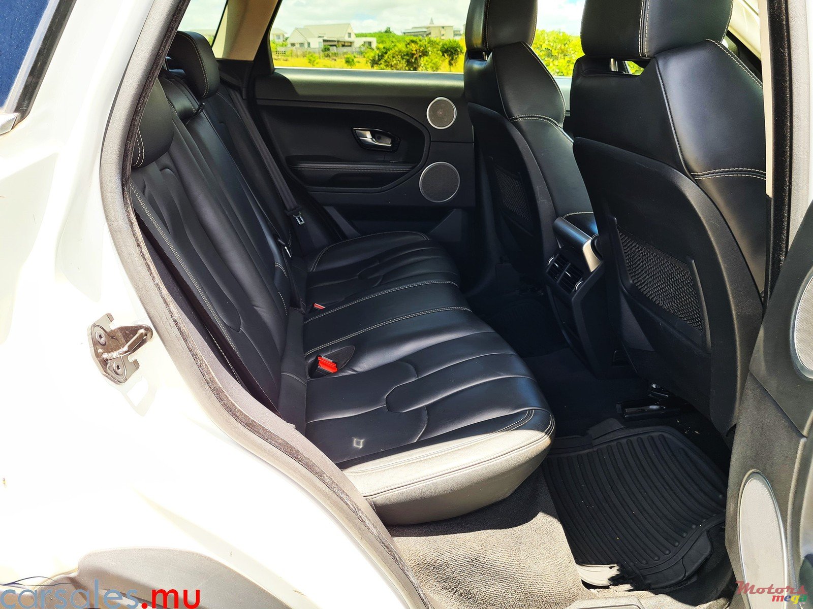 2014' Land Rover Range Rover Evoque 2.0 Si4 photo #5