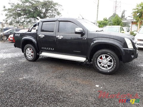 2010' Isuzu D-Max photo #1