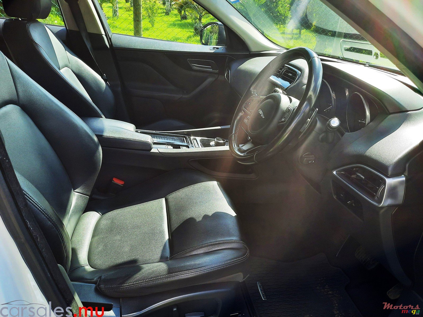 2018' Jaguar F-Pace 2.0d AWD photo #6