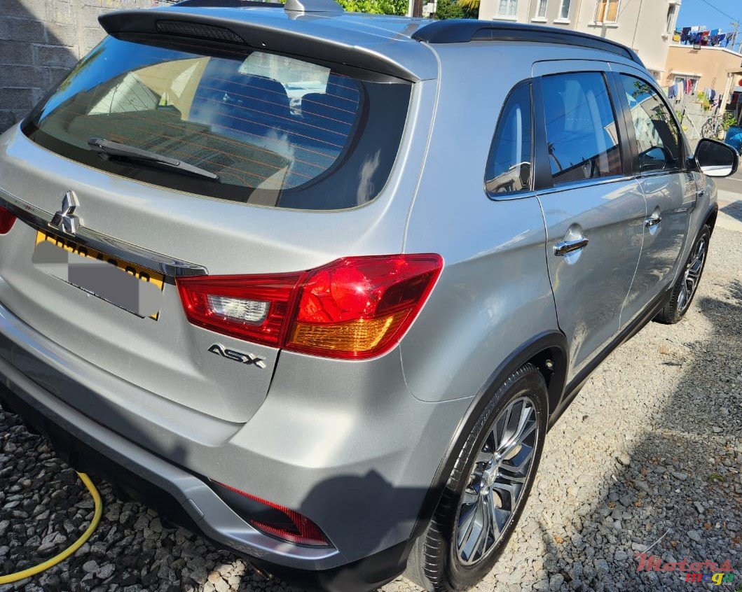 2020' Mitsubishi ASX photo #1