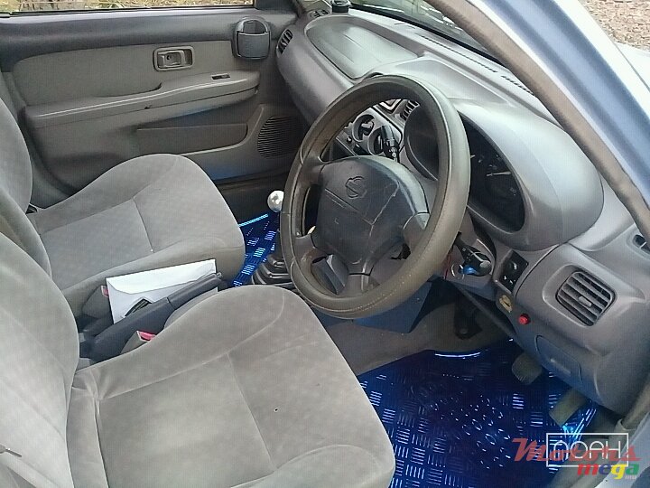2001' Nissan Micra K11 photo #5