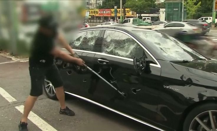Korean Man Destroys Mercedes S63 to Protest Poor Customer Service