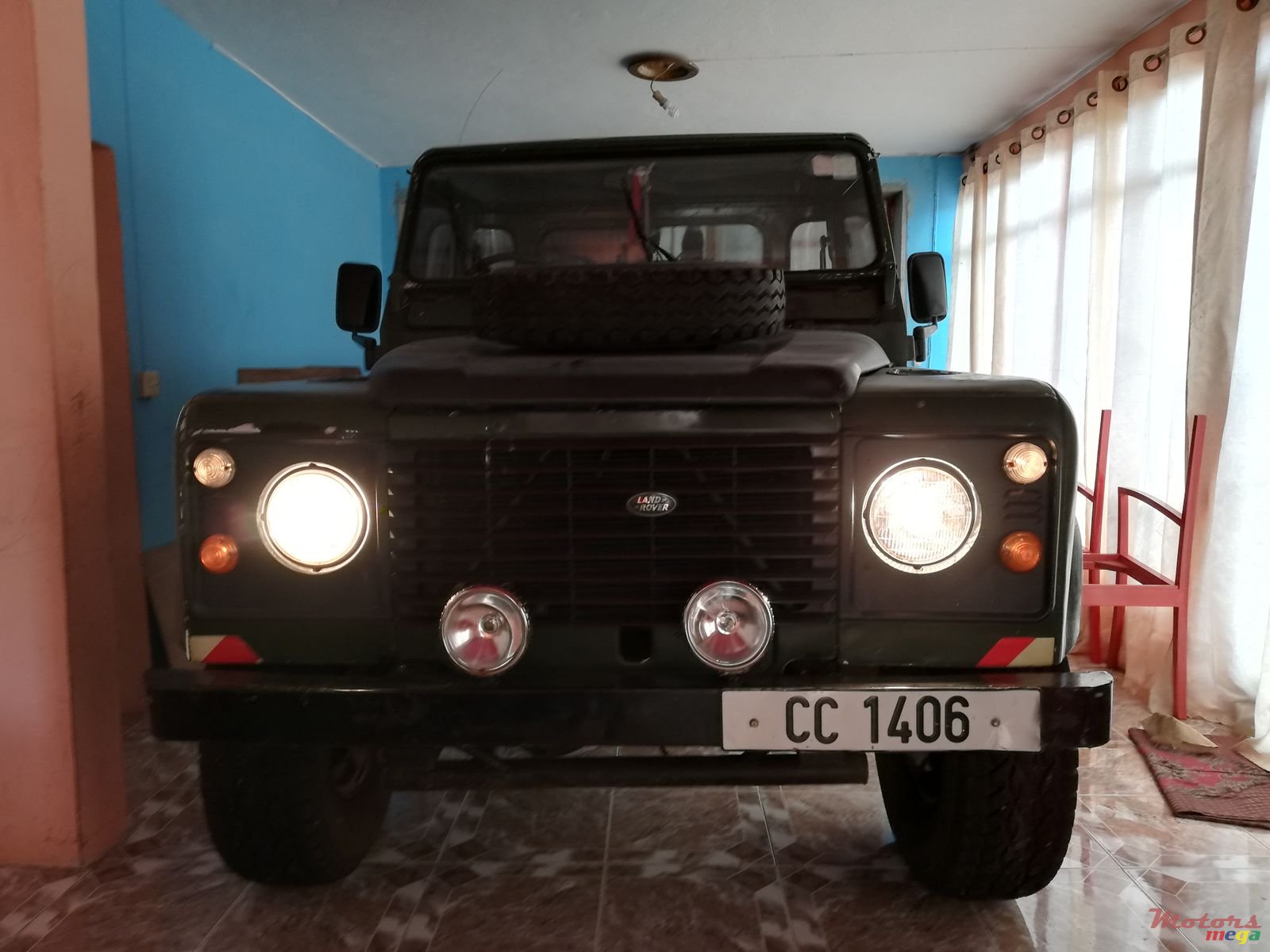 1986' Land Rover Defender 110 Original photo #5