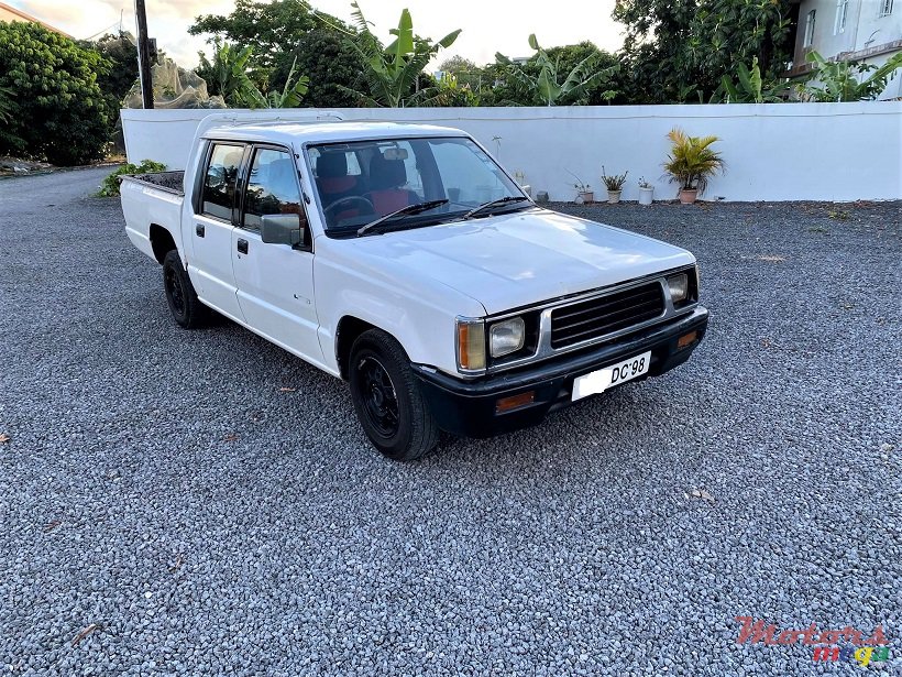 1998' Mitsubishi L 200 2X4 Manual 2.5L photo #1