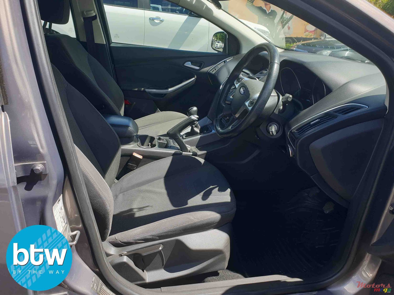 2012' Ford Focus photo #4