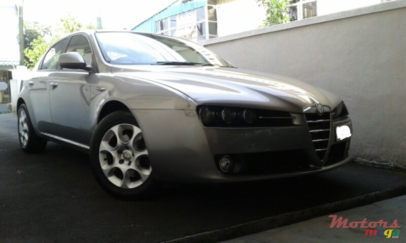 2007' Alfa Romeo 159 photo #3
