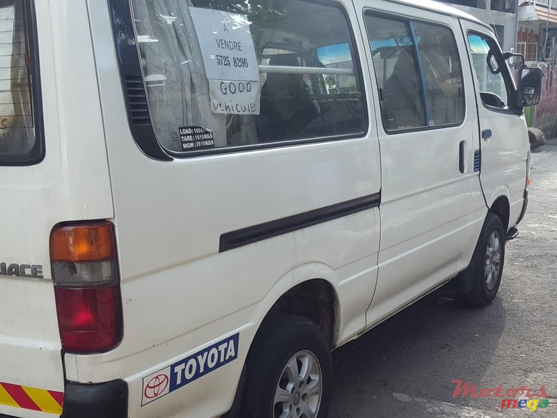 1996' Toyota HiAce photo #3