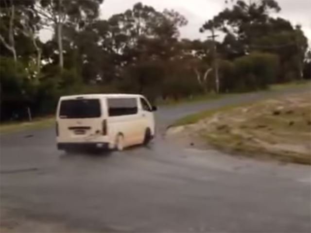 Toyota Hiace Drifting Proves Its all About the Driver
