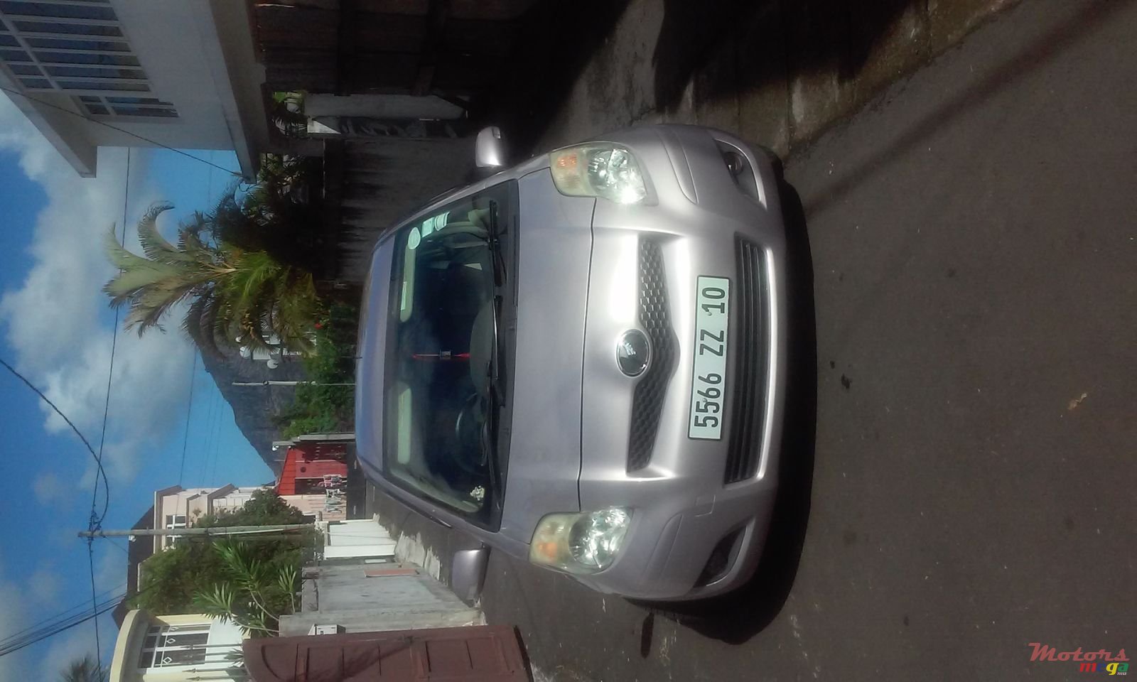 2010' Toyota Vitz photo #1