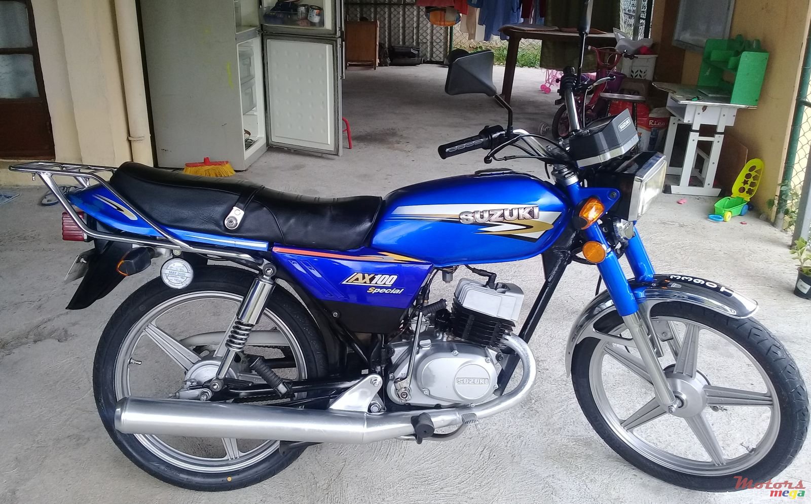 2008' Suzuki photo #2