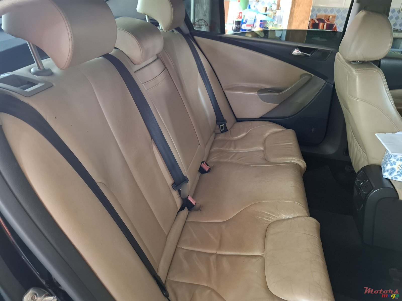 2008' Volkswagen Passat photo #3