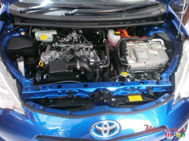 2013' Toyota Aqua photo #6