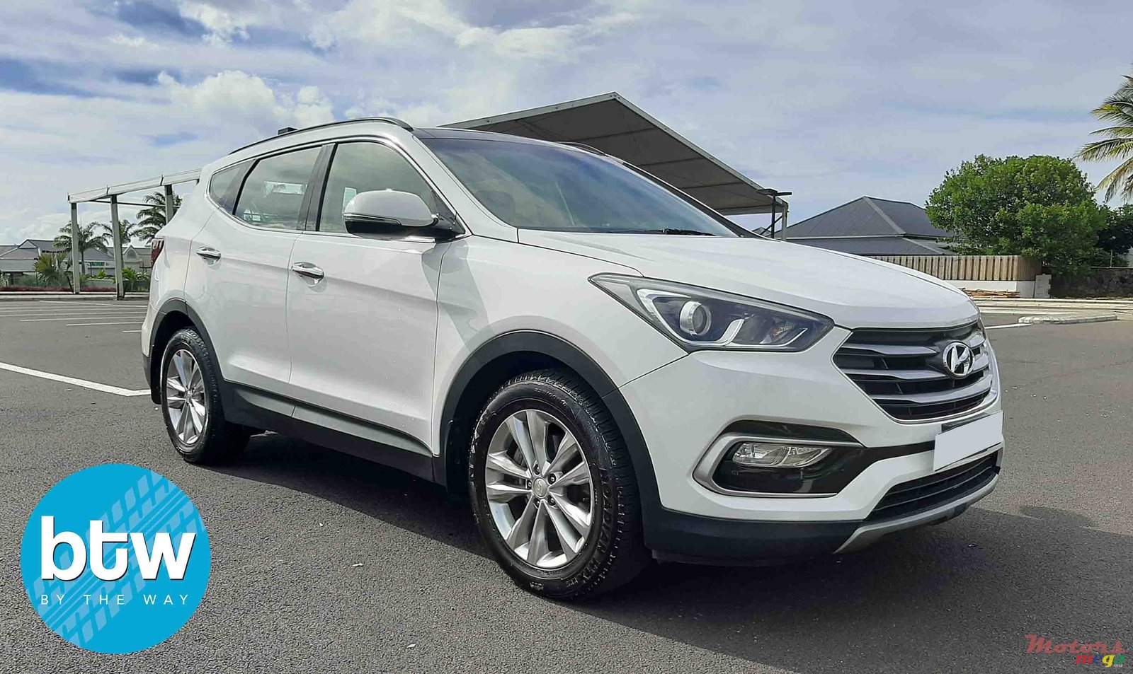 2016' Hyundai Santa Fe photo #1