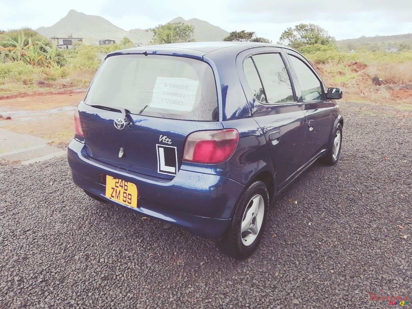 1999' Toyota Vitz photo #6
