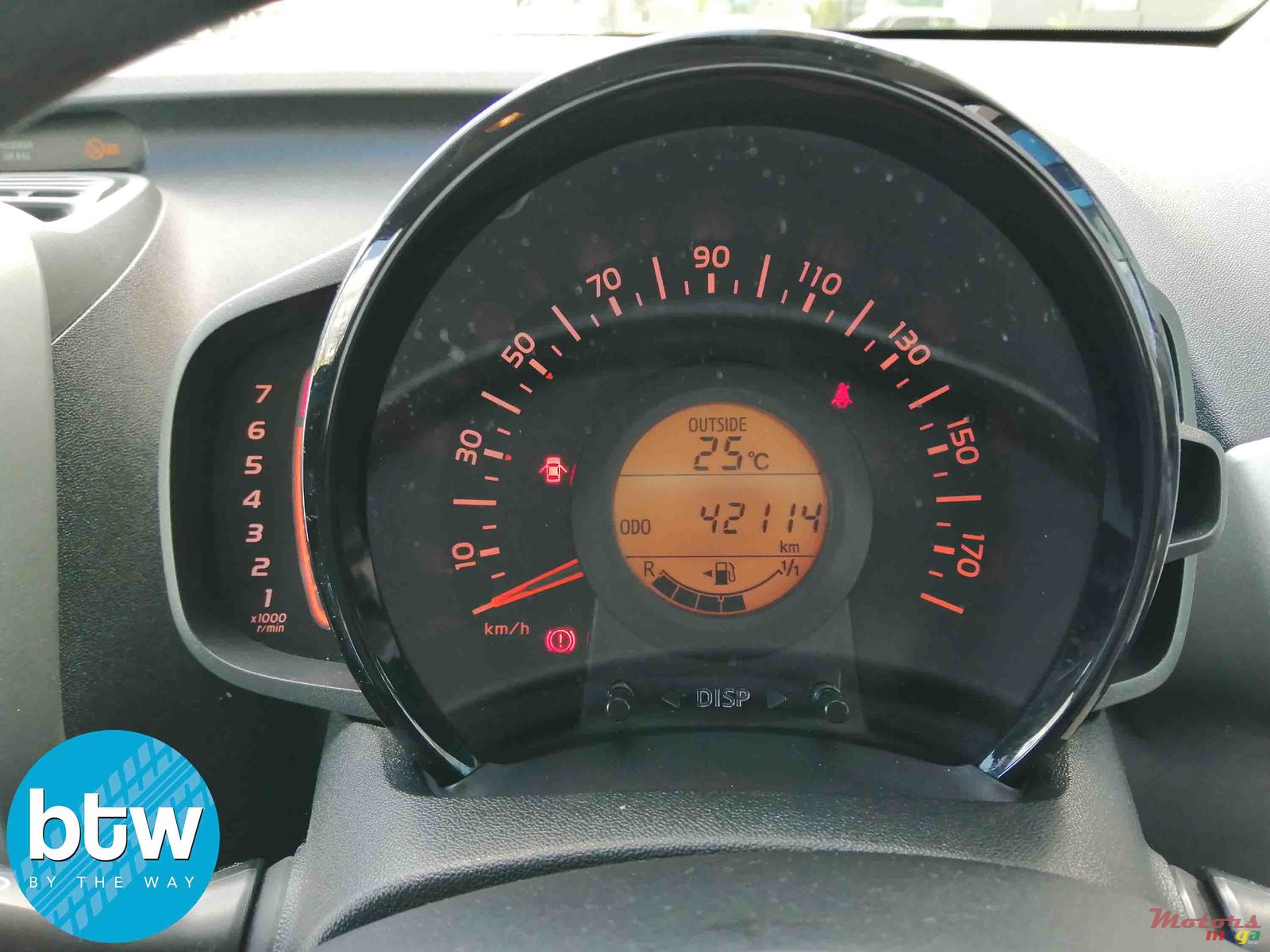 2015' Citroen C1 photo #7