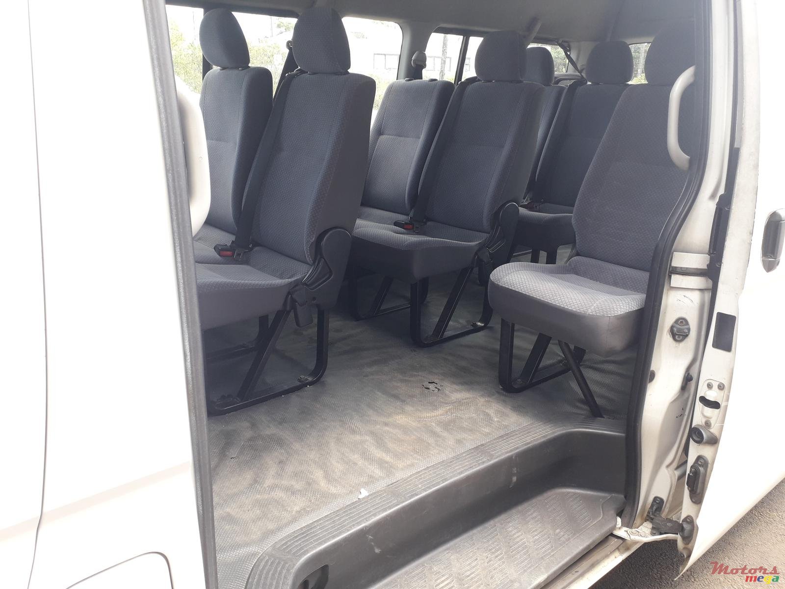 2011' Toyota Hi Roof photo #2