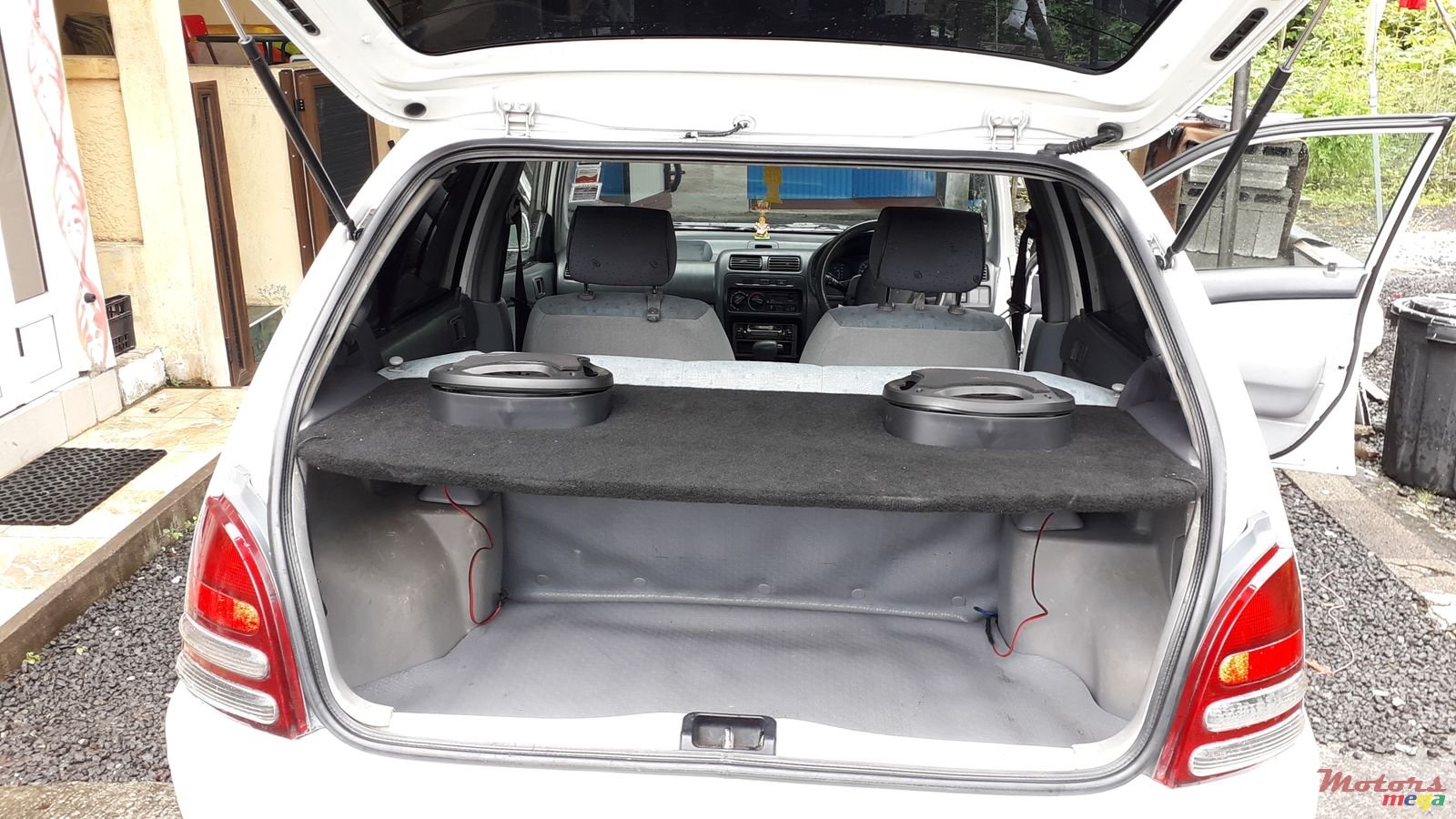 1998' Toyota Starlet photo #1