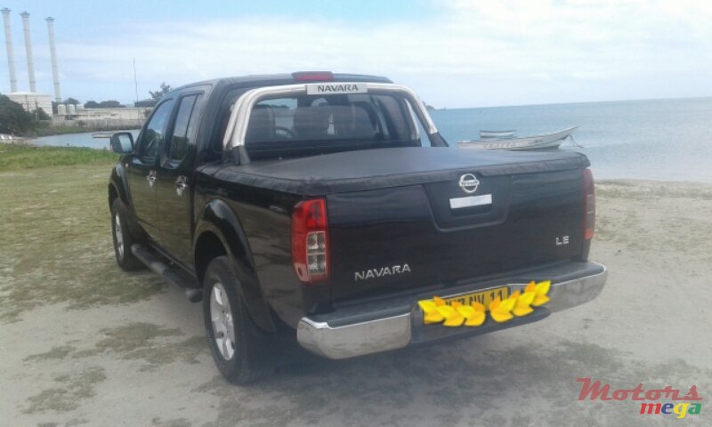 2011' Nissan Navara photo #2