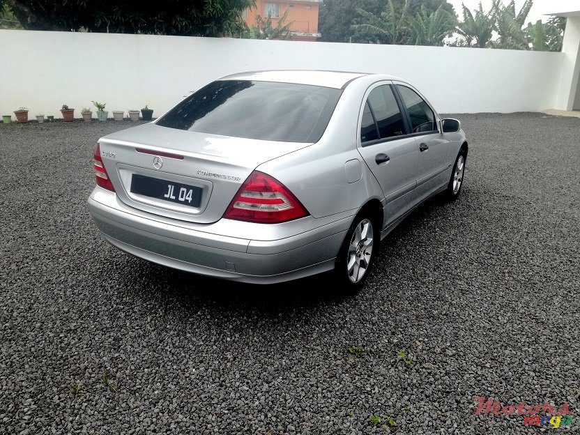 2004' Mercedes-Benz C180 K Manual 1.8L photo #2