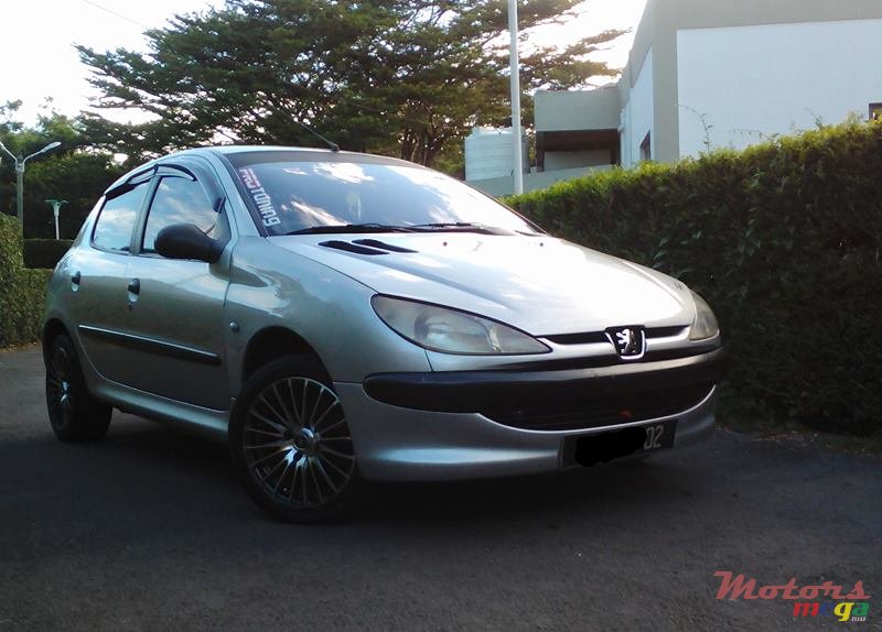 2002' Peugeot 206 photo #1