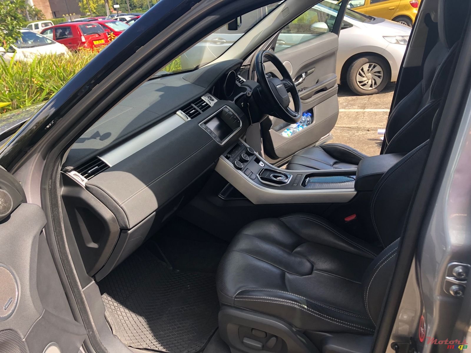 2012' Land Rover Range Rover Evoque photo #4