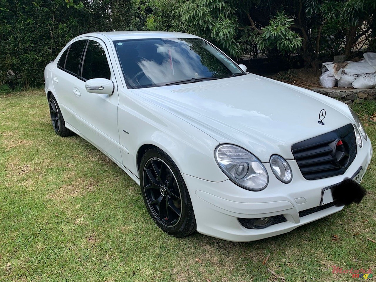 2007' Mercedes-Benz E-Class photo #1
