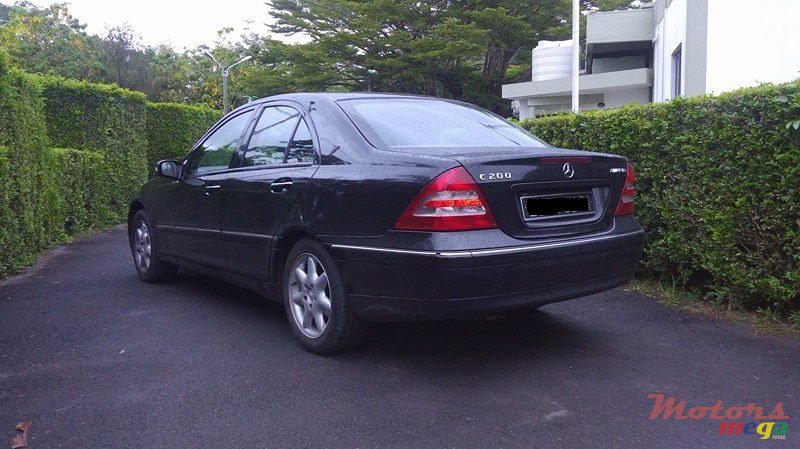 2001' Mercedes-Benz 200 photo #3