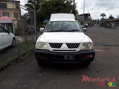 2005' Mitsubishi L 200 photo #1