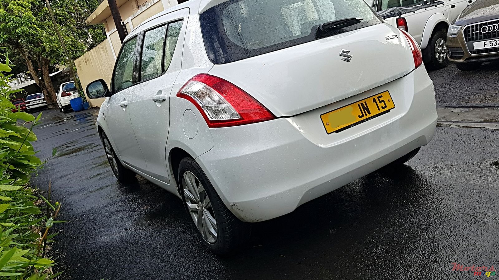 2015' Suzuki Swift Japan photo #3