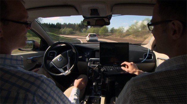 Self-Driving Cars Face Host of Legal Hurdles
