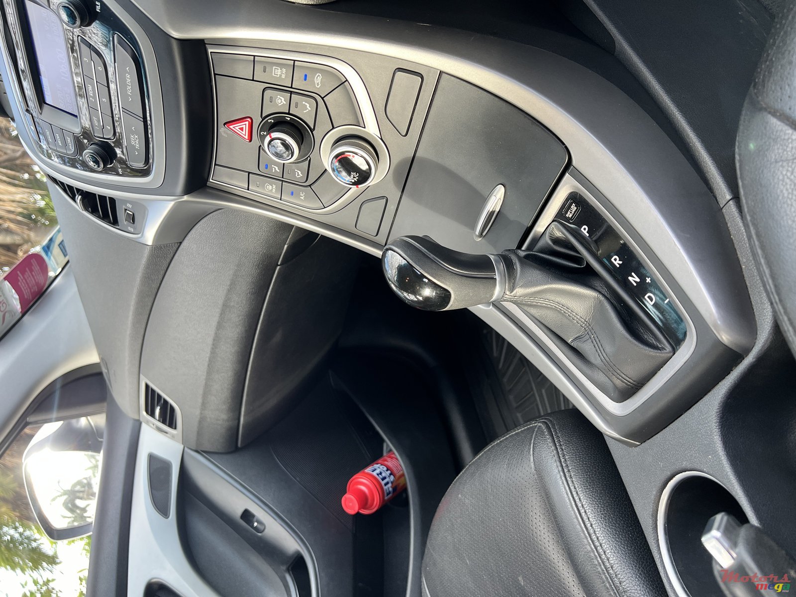 2015' Hyundai Elantra photo #6