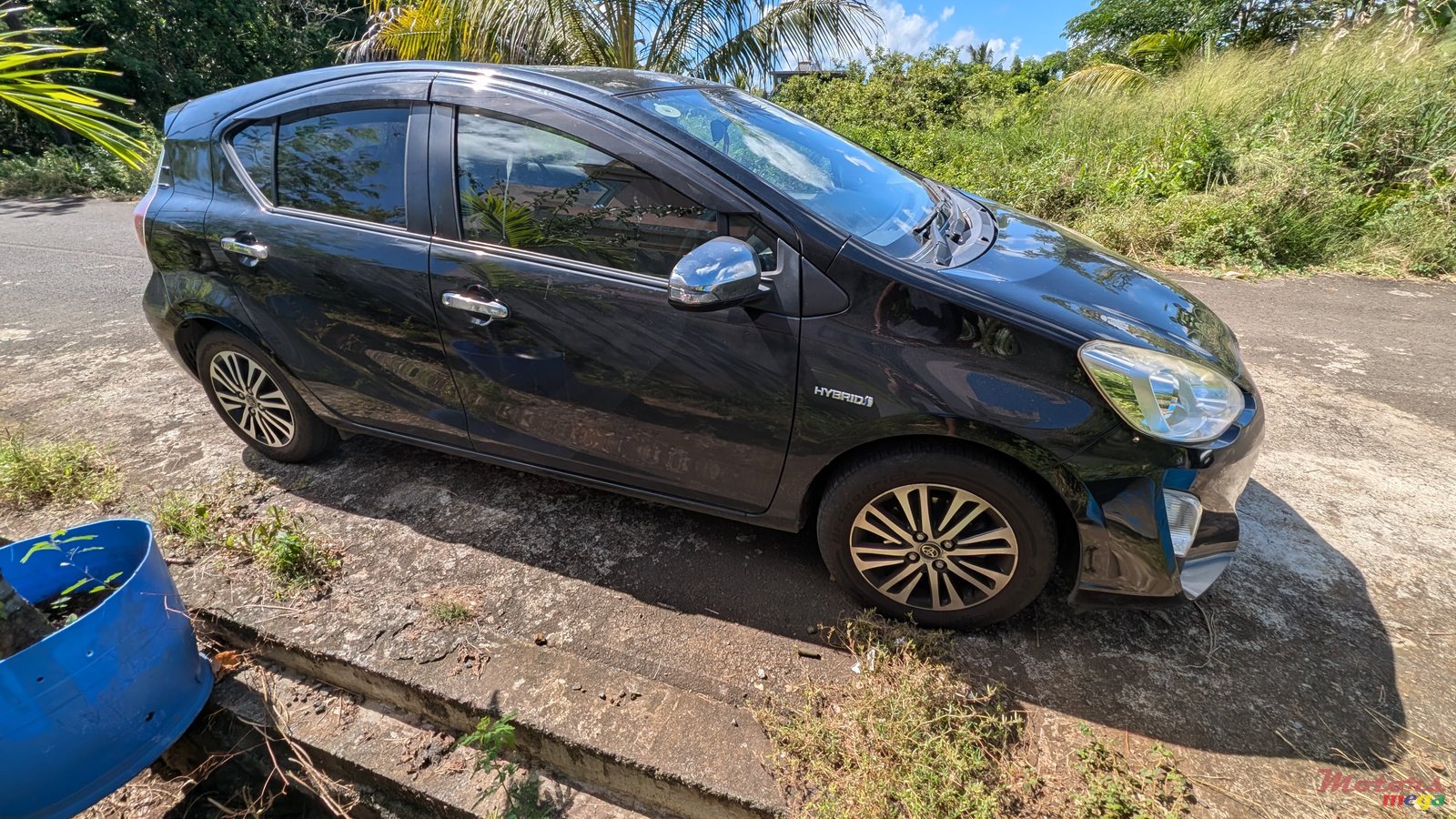 2017' Toyota Aqua photo #4