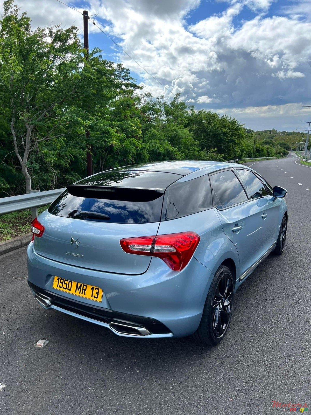 2013' Citroen DS5 photo #4