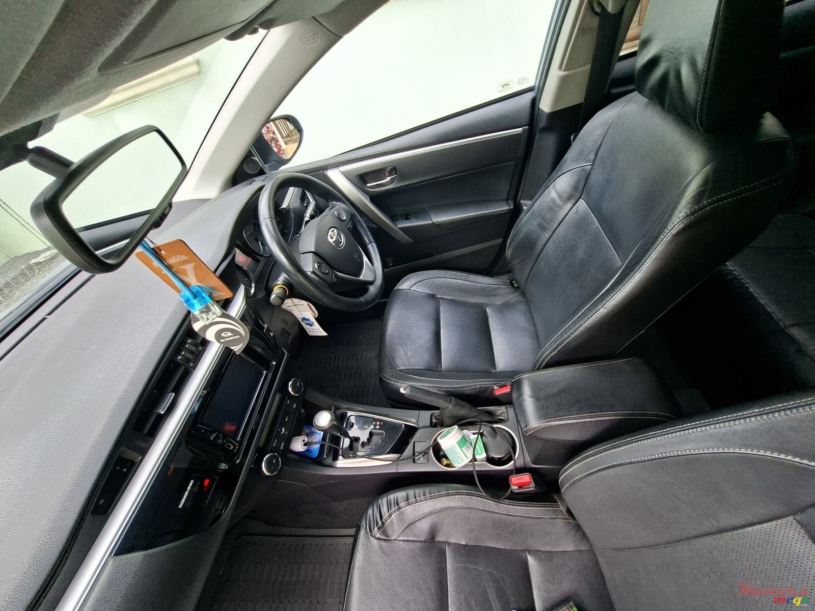 2017' Toyota Corolla photo #4