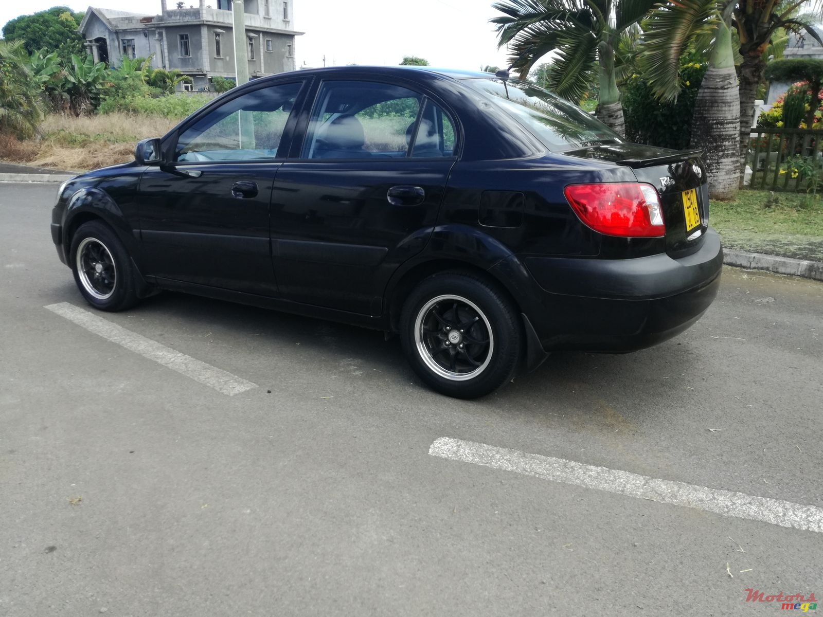 2009' Kia Rio photo #3