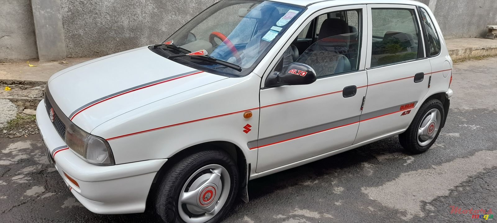 2002' Suzuki Alto photo #1