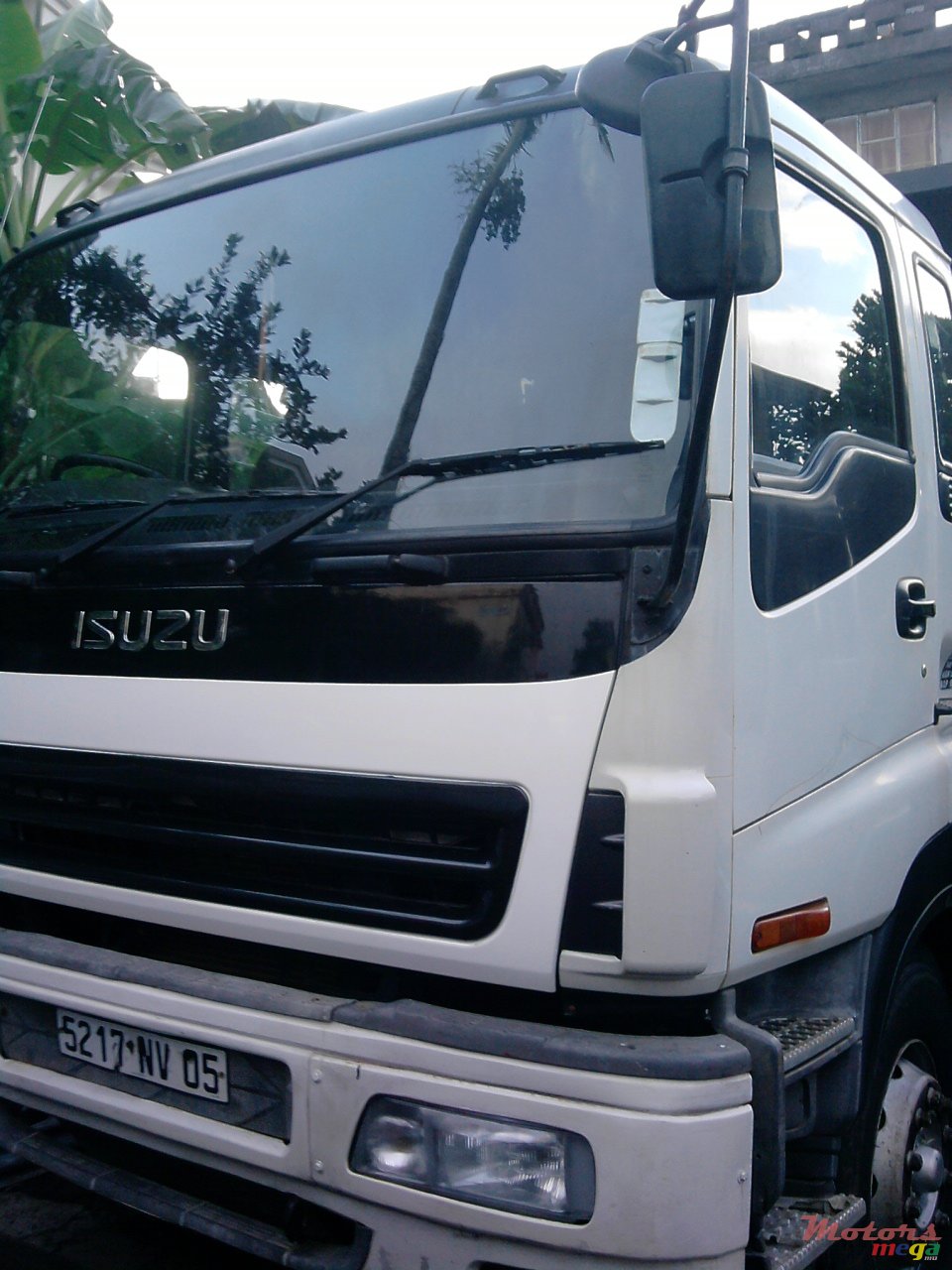 2005' Isuzu dumper photo #2